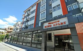 Cleopatra King Apart 4*